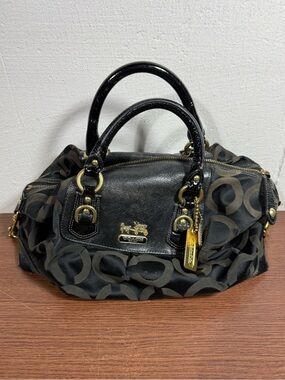 Y2K Coach Madison Op Art Sabrina Satchel
